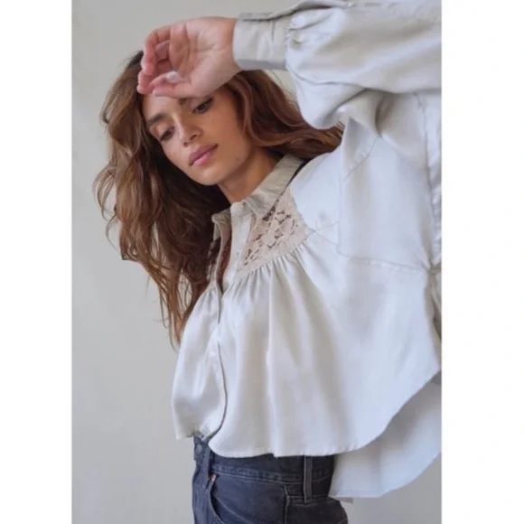 Urban Outfitters Callie Lace Cropped Blouse Sz S - Picture 5 of 9